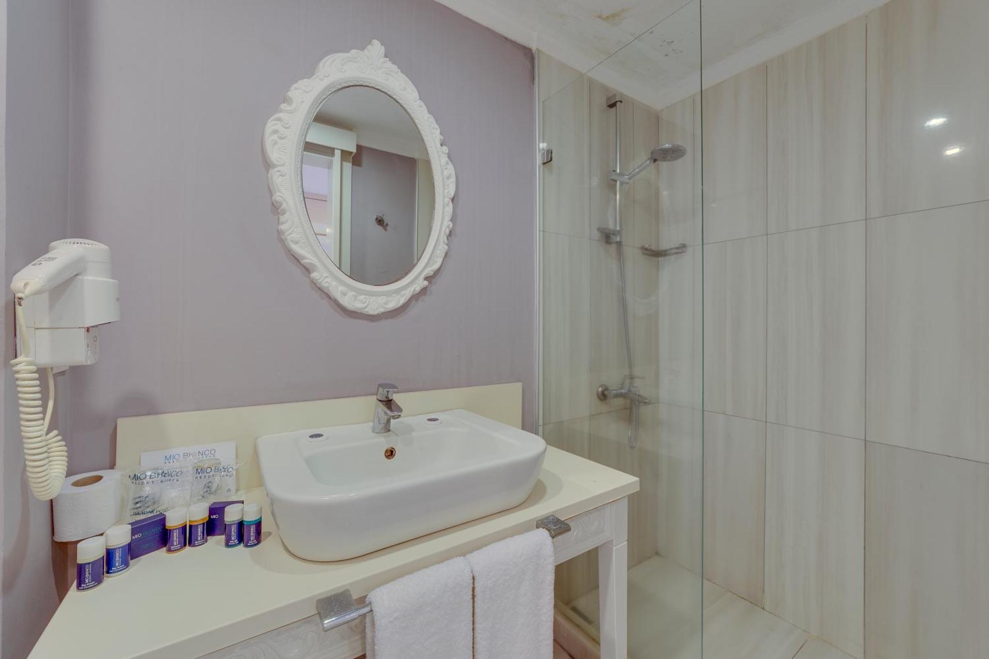 Ladonia Hotels Mio Mare Akyarlar Buitenkant foto